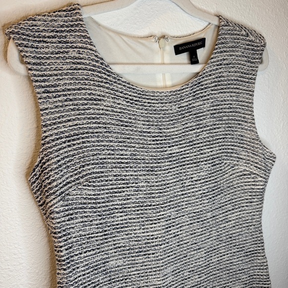 Banana Republic Textured Tweed Sheath Dress Size 4 Office Career Workwear Chic - Picture 3 of 9